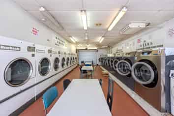 Retail Gem in Avondale