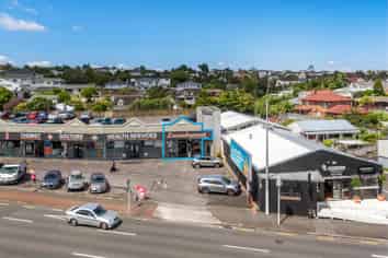 Retail Gem in Avondale