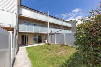 1D Bollard Avenue, Mount Albert