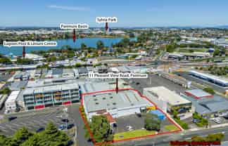 11 Pleasant View Road, Panmure