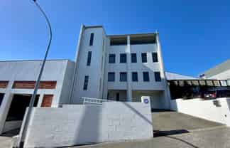 THE LIVE/WORK OPPORTUNITY YOU'VE BEEN WAITING FOR