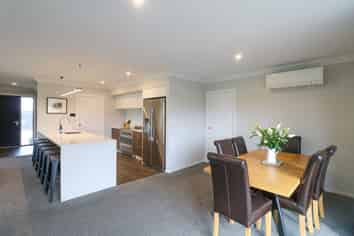 10 Grosvenor Grange, Gleniti