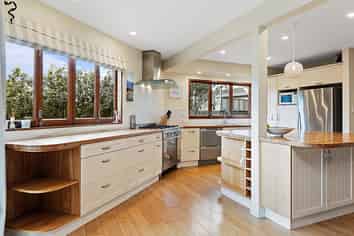 37a Penzance Road, Mairangi Bay