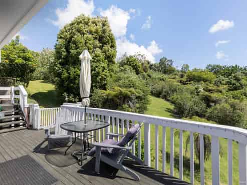 9B Stephen Lysnar Place, Hillsborough