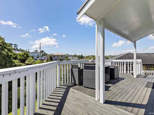 9B Stephen Lysnar Place, Hillsborough