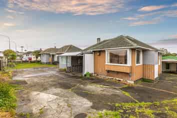 801 and 80 Sandringham Road Extension, Sandringham