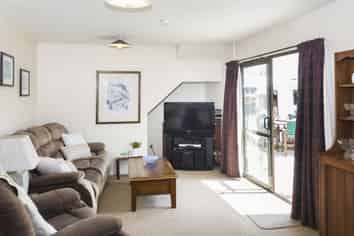 22 Momorangi Crescent, Redwood