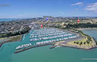 160 Ninth View Avenue, Beachlands