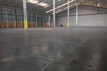 Large Warehouse - Great Profile