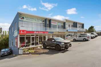 AFFORDABLE GROUND FLOOR RETAIL/OFFICE