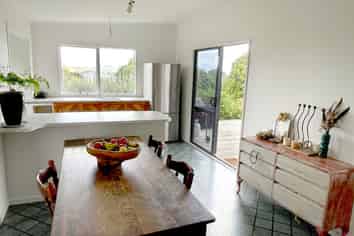 4 Askew Ave, Rakino Island