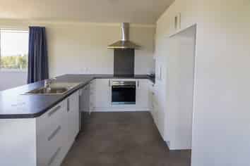 36 Finlays Road, Enfield and Surrounds