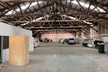 Affordable Warehousing with Yard