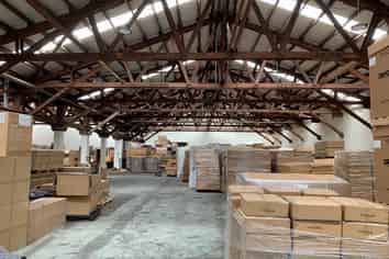 Cost Effective Industrial w 2,325sqm Warehouse