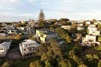 301/37 Awarua Crescent, Orakei