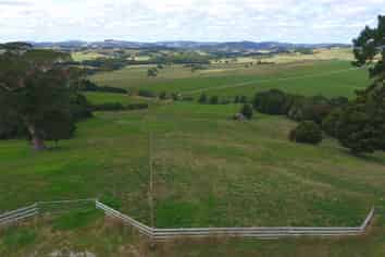 672 Silver Hill Road, Tomarata