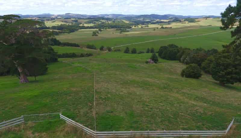 672 Silver Hill Road, Tomarata