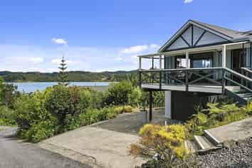 4 Marina Rise, Opua
