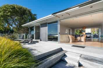 48 Areta Lane, Hatepe