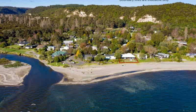 48 Areta Lane, Hatepe