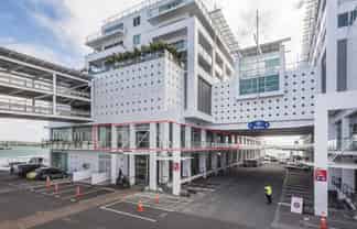 City Centre: Office on the Water