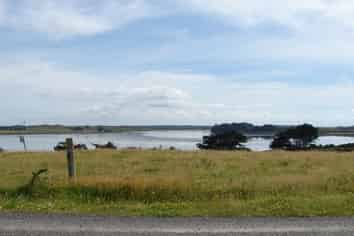 129 Clark Road, Bluff