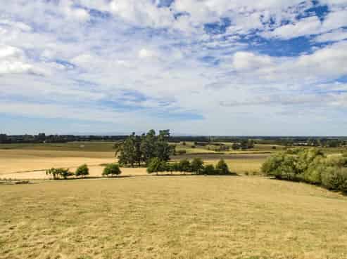 87 Campions Road, Cust