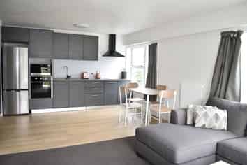 32 Akaroa Drive, Maupuia