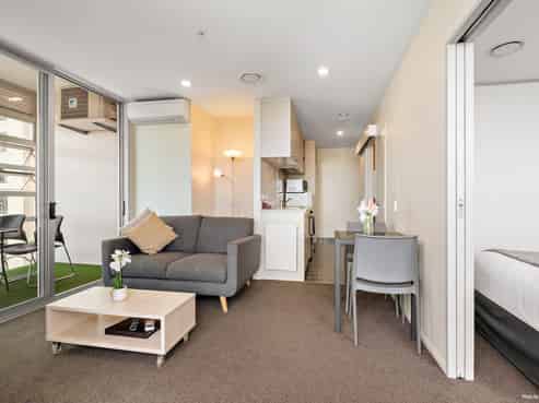 702/17 Amersham Way, Manukau