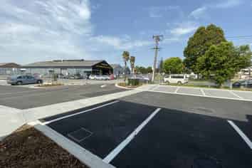 Last 3 Retail Units, Buy or Lease!