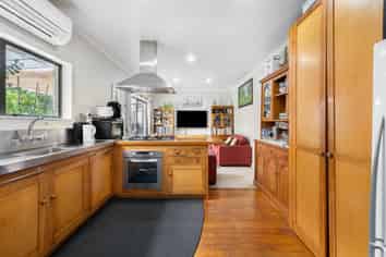 Auckland - Address withheld