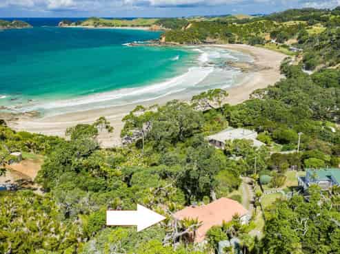 27 Matapiko Road, Whananaki