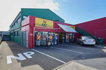 Prime Location in Kilbirnie