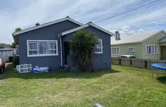 14 Leicester Street, Patea