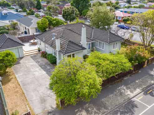 35 Pine Avenue, Upper Hutt