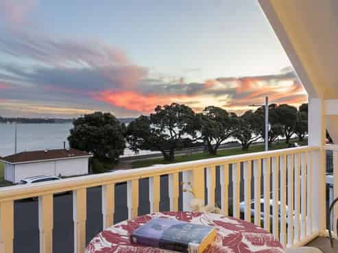 1/20 and 2 King Edward Parade, Devonport