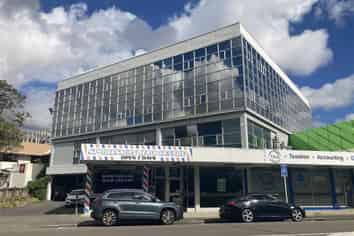 Retail - Upper Queens