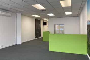 Retail - Upper Queens