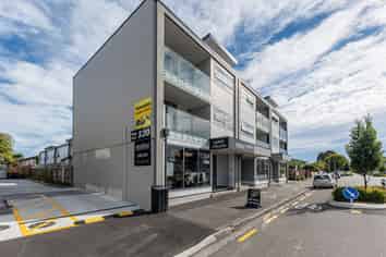 Modern Retail Shop for Sale