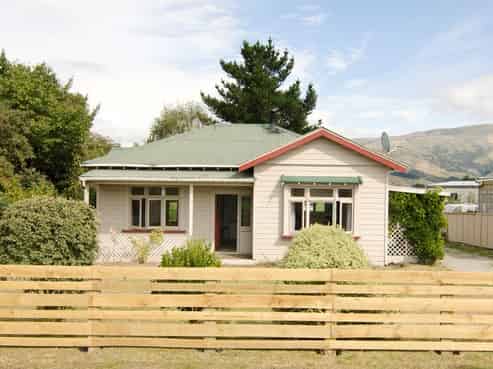 13 Marsh Road, Ettrick