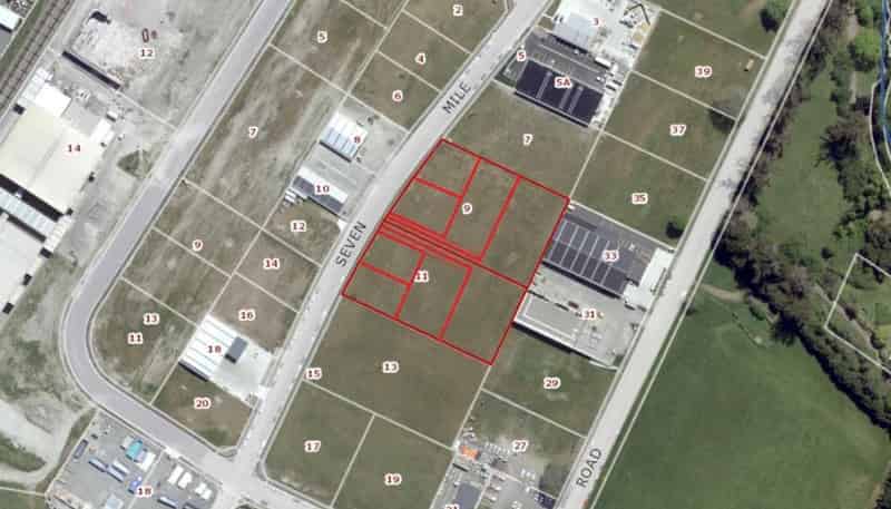 9-11 Seven Mile Drive, Belfast