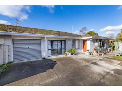 2/37 Karnak Crescent, Russley