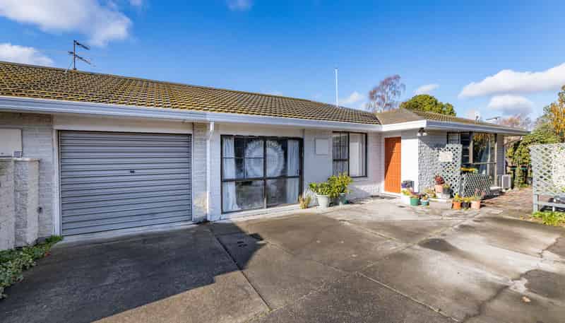 2/37 Karnak Crescent, Russley