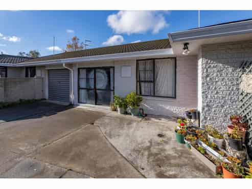 2/37 Karnak Crescent, Russley