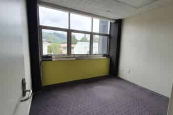 SUPERB HARDY STREET LOCATION