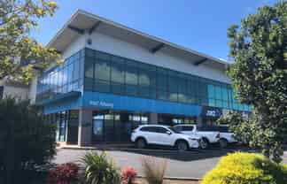 GREAT RETAIL IN ALBANY CENTRE