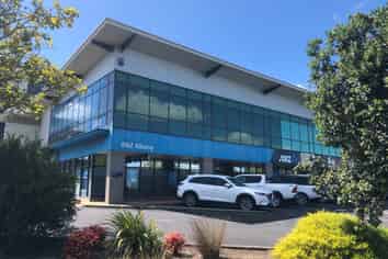 GREAT RETAIL IN ALBANY CENTRE