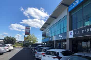 GREAT RETAIL IN ALBANY CENTRE