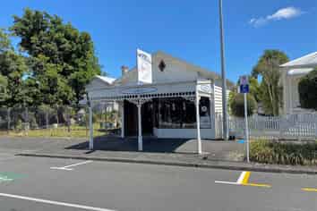 Retail with Character & Charm