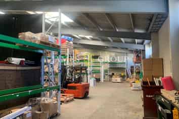464sqm Rosebank Warehouse + 262sqm Office